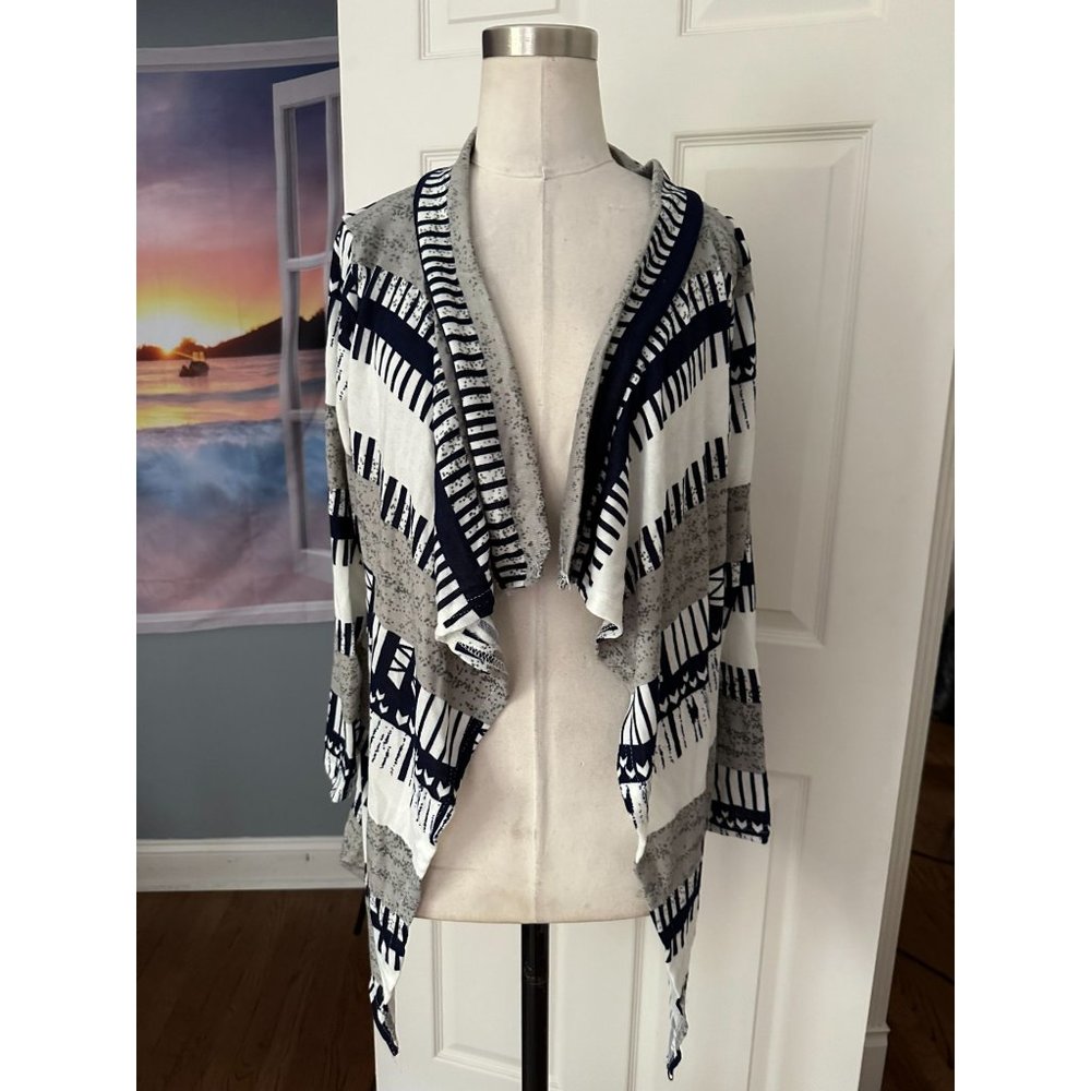 Fast Fashion black and white draped open front jacket SMALL
